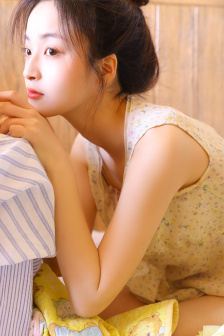 从下面一直亲到上面视频